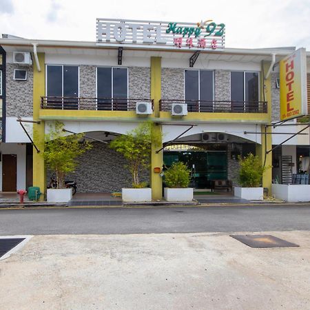 Jq Happy Lumut Hotel Exteriör bild