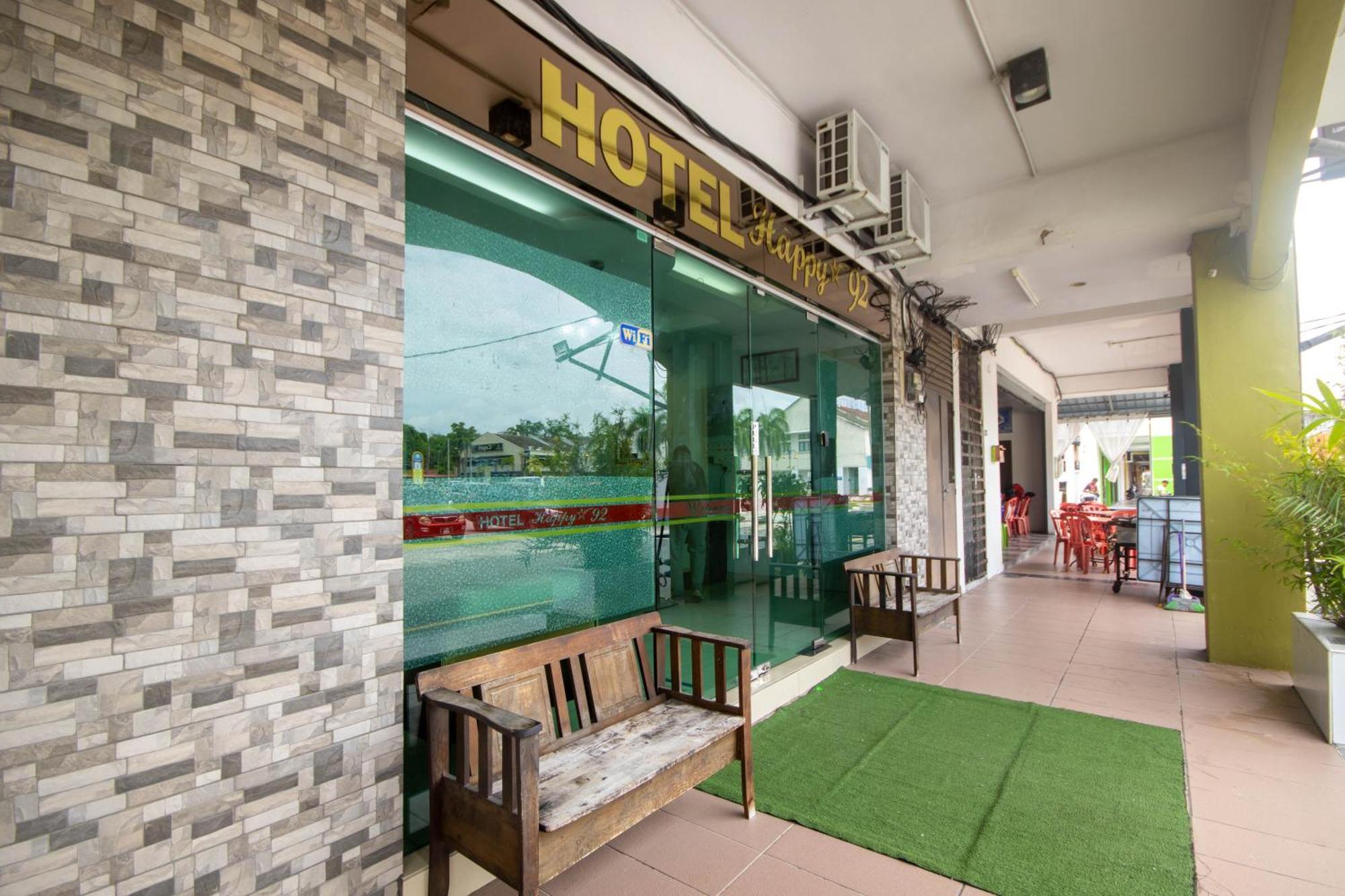Jq Happy Lumut Hotel Exteriör bild